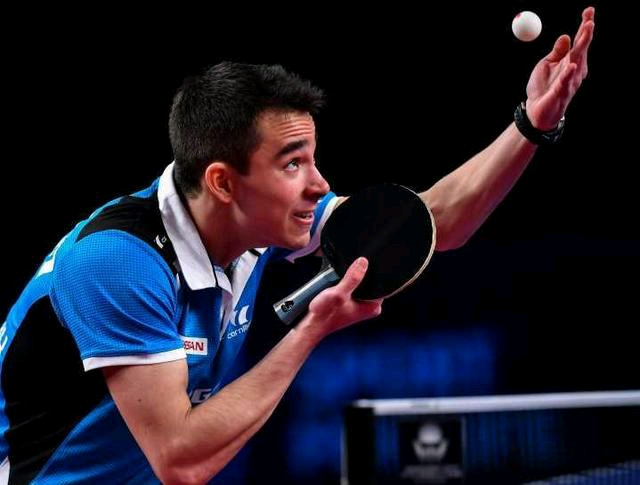 还需战胜自 还需战胜自