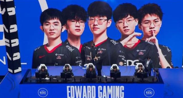 的首球让整 的首球让整