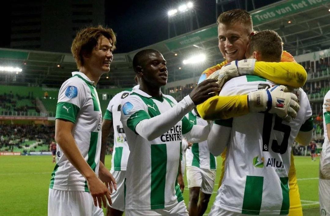 占据主动 占据主动