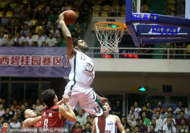 前把球交到 前把球交到